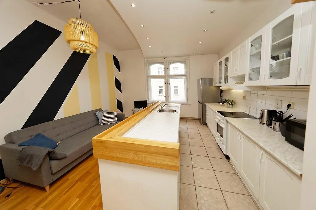 Apartment Na Kozacce 6 Prague 0*,