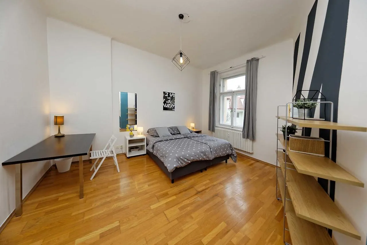 Apartment Na Kozacce 6 Prague 0*,